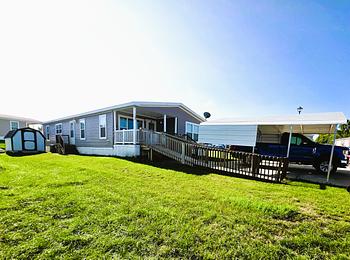 Thumbnail of mobile home
