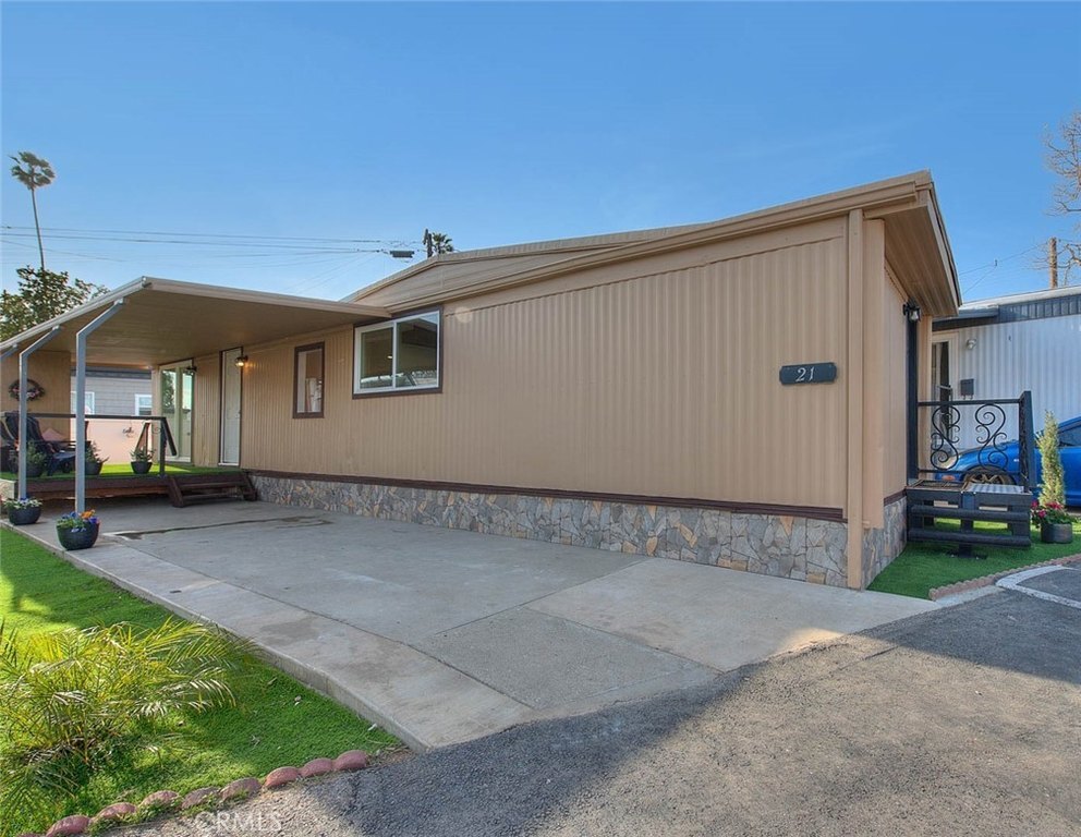 Photo of Mobile Home