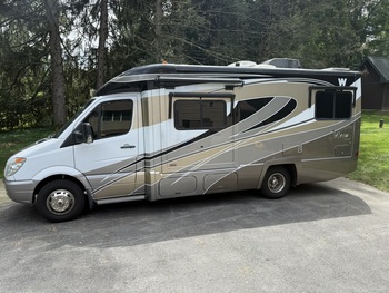 Thumbnail of RV