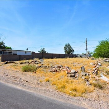 Thumbnail of mobile home lot