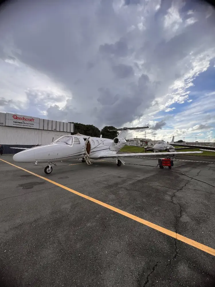 7550/cessna-citation-jet-525-1998-flightmarket-id-7550-00366.webp