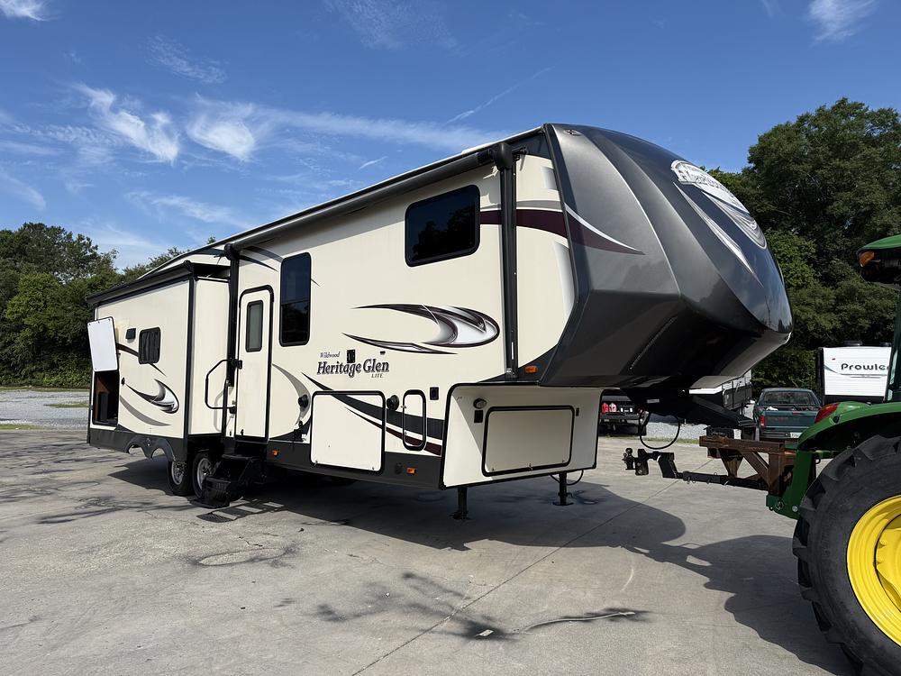 Photo of Rv