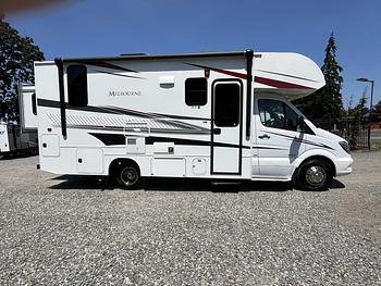 Thumbnail of RV
