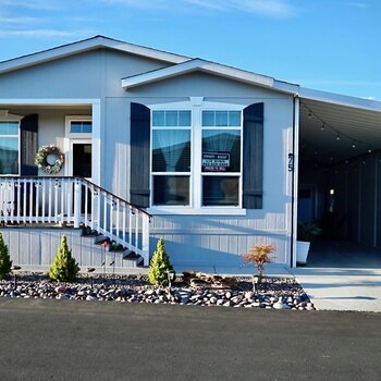 Thumbnail of mobile home