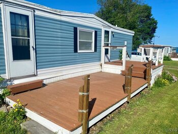 Thumbnail of mobile home