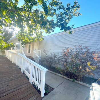 Thumbnail of mobile home