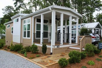 Thumbnail of mobile home