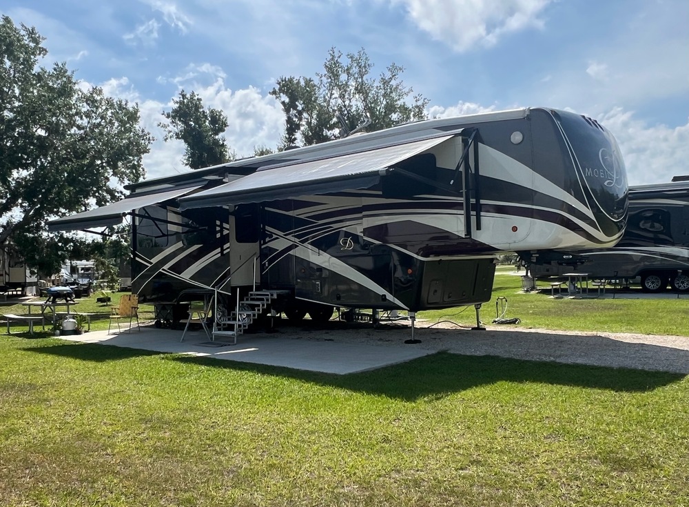 Photo of Rv
