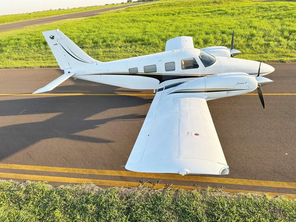 7114/piper-pa-34-220t-seneca-v-2014-flightmarket-id-7114-27032.webp