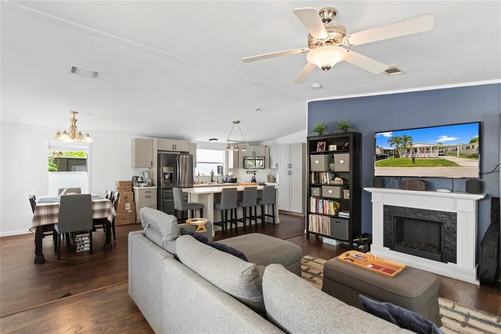 Photo of Mobile Home