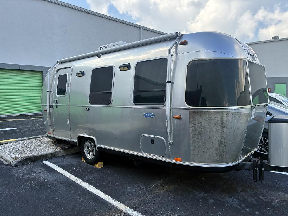 Photo of Rv