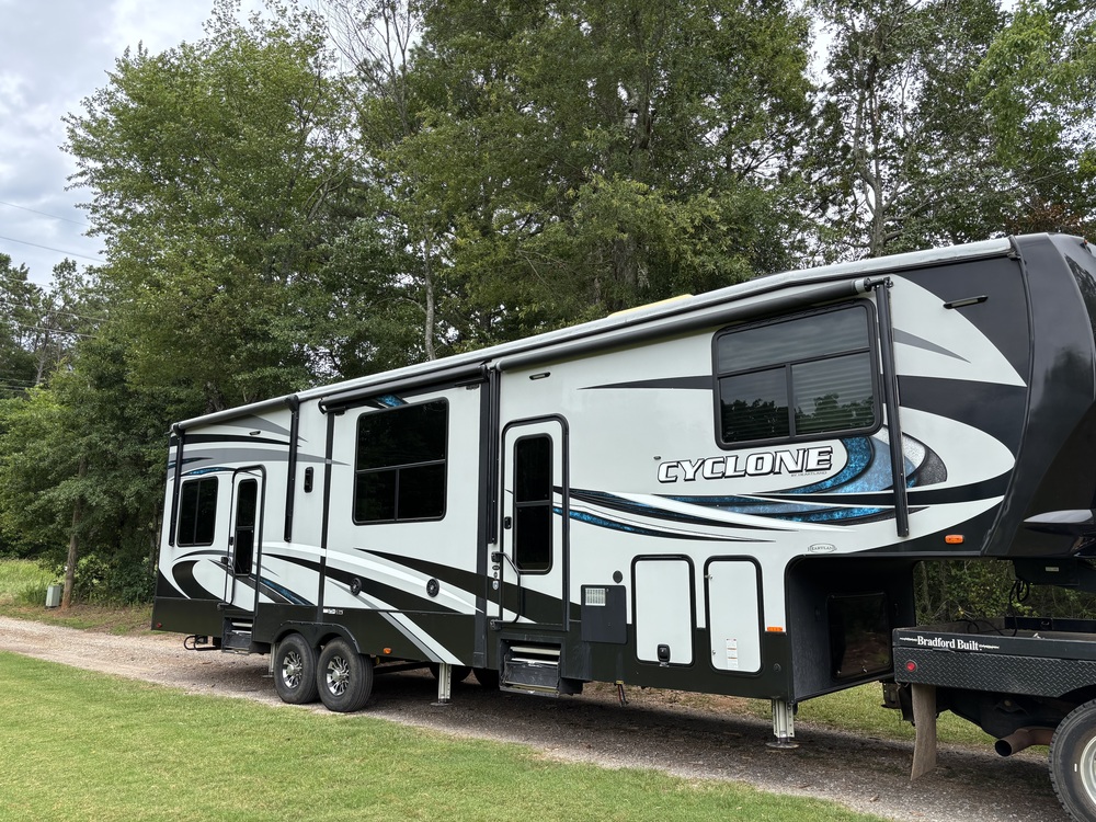Photo of Rv