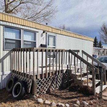 Thumbnail of mobile home