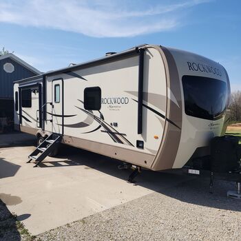 Thumbnail of RV