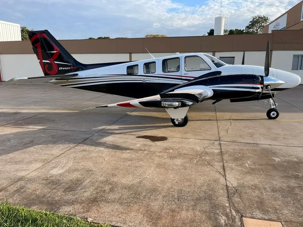 7515/beechcraft-baron-g58-2016-flightmarket-id-7515-32000.webp