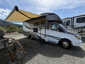Thumbnail of RV