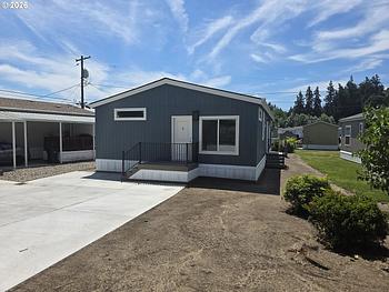 Thumbnail of mobile home