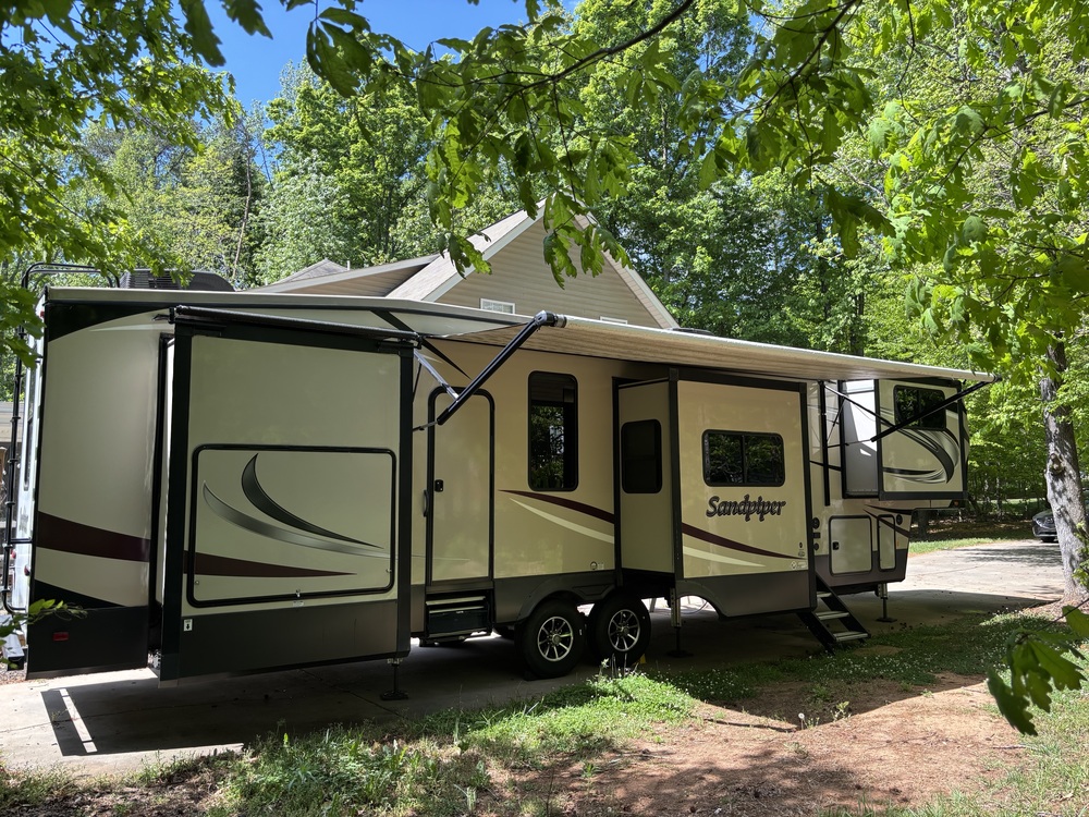 Photo of Rv