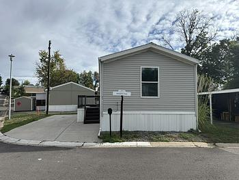 Thumbnail of mobile home