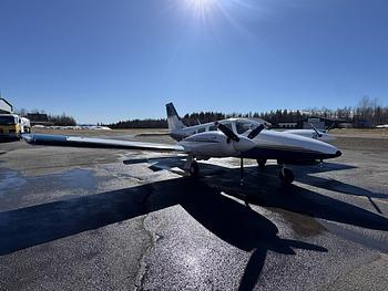 Thumbnail of aircraft