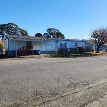 Thumbnail of mobile home