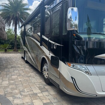 Thumbnail of RV