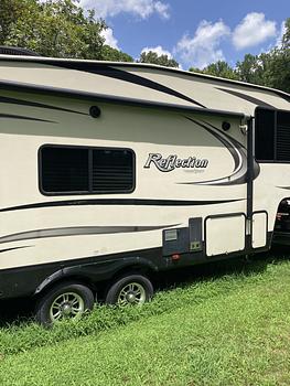 Thumbnail of RV