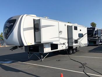 Thumbnail of RV