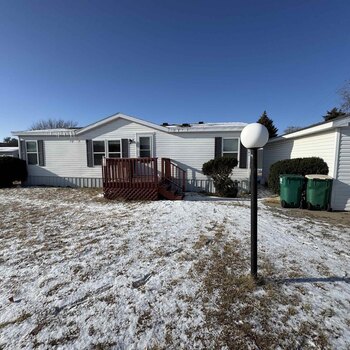 Thumbnail of mobile home