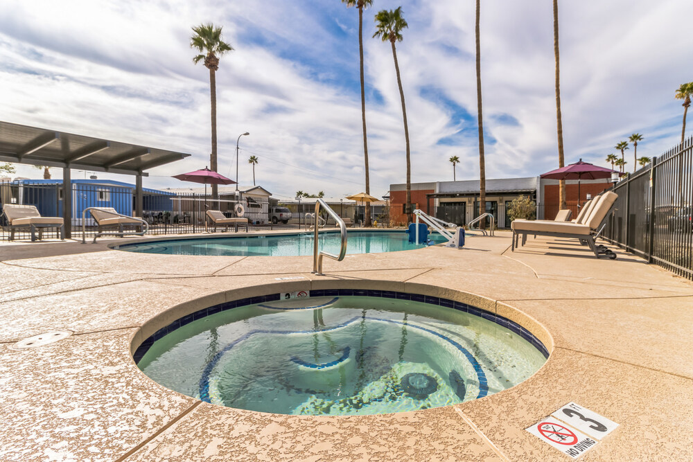 2048x1365 10810 N 91st Ave  Peoria  AZ 85345  USA ThuJan1820241705551649463.JPG