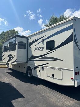 Thumbnail of RV