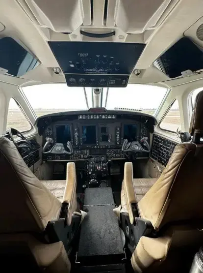 7300/beechcraft-king-air-b200gt-2008-flightmarket-id-7300-16114.webp