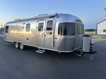 Thumbnail of RV