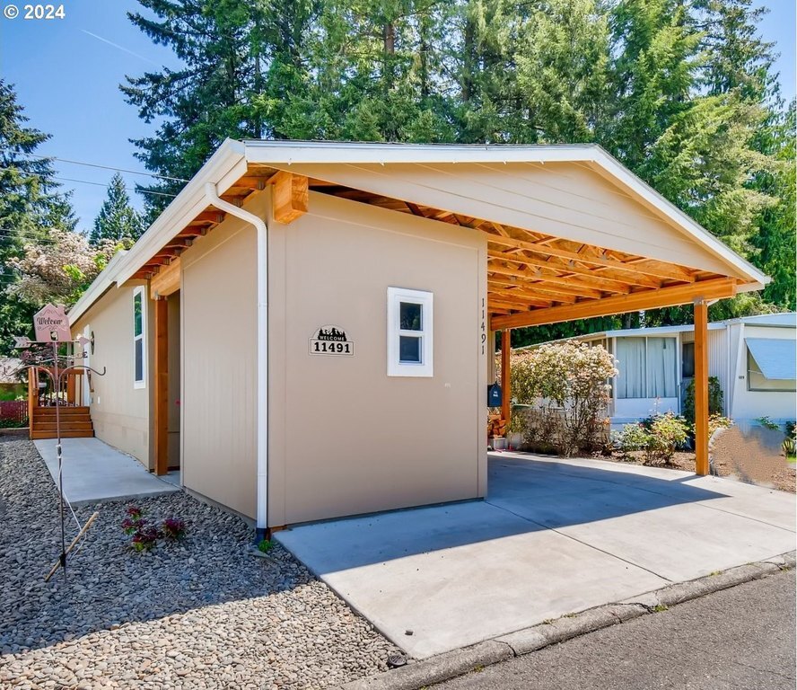 Photo of Mobile Home