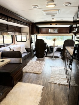 Thumbnail of RV