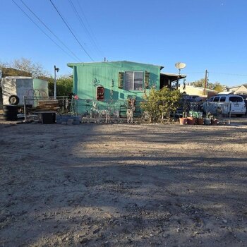 Thumbnail of mobile home