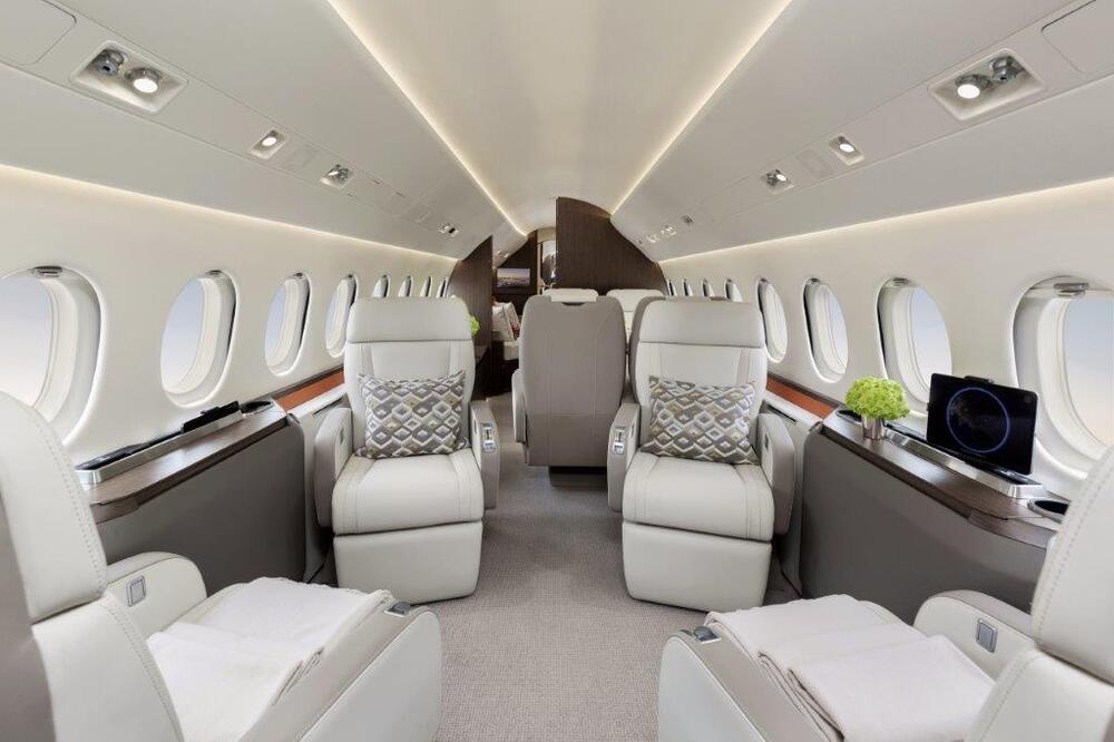 Dassault Falcon 900LX_FWD Cabin 1.jpg