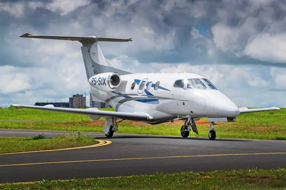 7489/embraer-phenom-100e-2016-flightmarket-id-7489-39370.webp