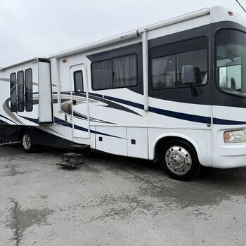 Thumbnail of RV