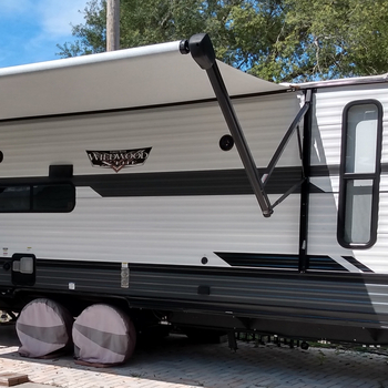 Thumbnail of RV