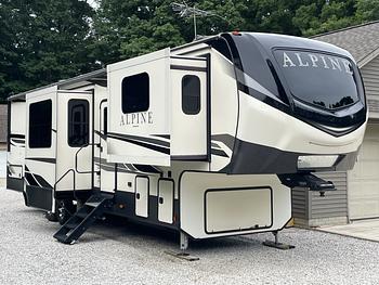 Thumbnail of RV