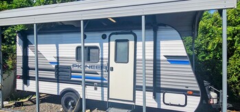 Thumbnail of RV
