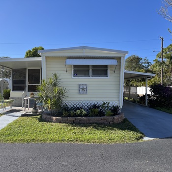 Photo of Super Sweet Semi-Private 2 Bed/1.5 Bath in Desirable Location