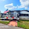 Mobile Home for Sale: NEW HVAC NEW ALUMINUM RAMP NEW BATHROOM REMODELED NEW PAINT, Zephyrhills, FL