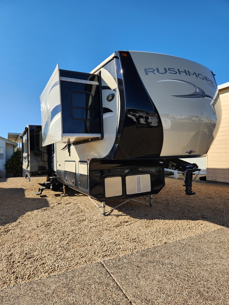 Photo of Rv