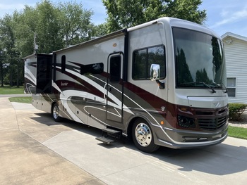 Thumbnail of RV
