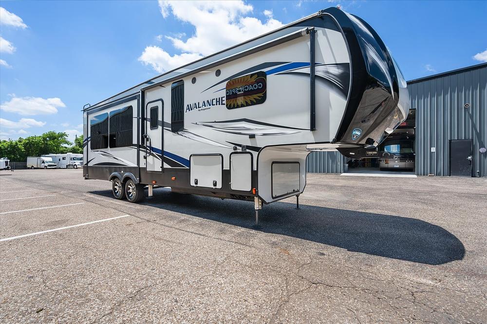Photo of Rv