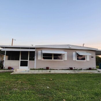 Thumbnail of mobile home
