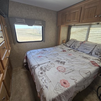 Thumbnail of RV