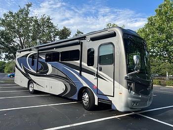 Thumbnail of RV